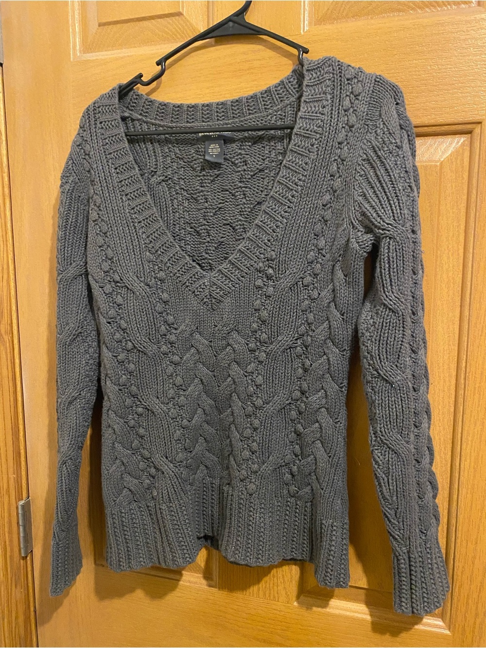 Banana Republic Gray Cable-Knit V-Neck Sweater